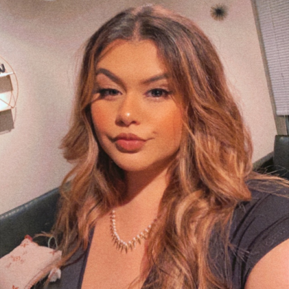 Meet your Posher, Kayla